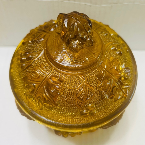 Vintage candy dish, covered & footed.  Amber color is great. Grape harvest. - Picture 2 of 6